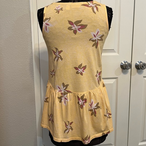 Logo by Lori Goldstein floral, sleeveless, peplum top, size XS - Picture 3 of 4